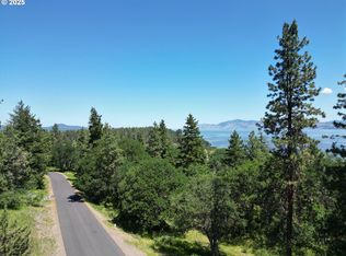 Coopers Hawk Rd, Klamath Falls, OR 97601