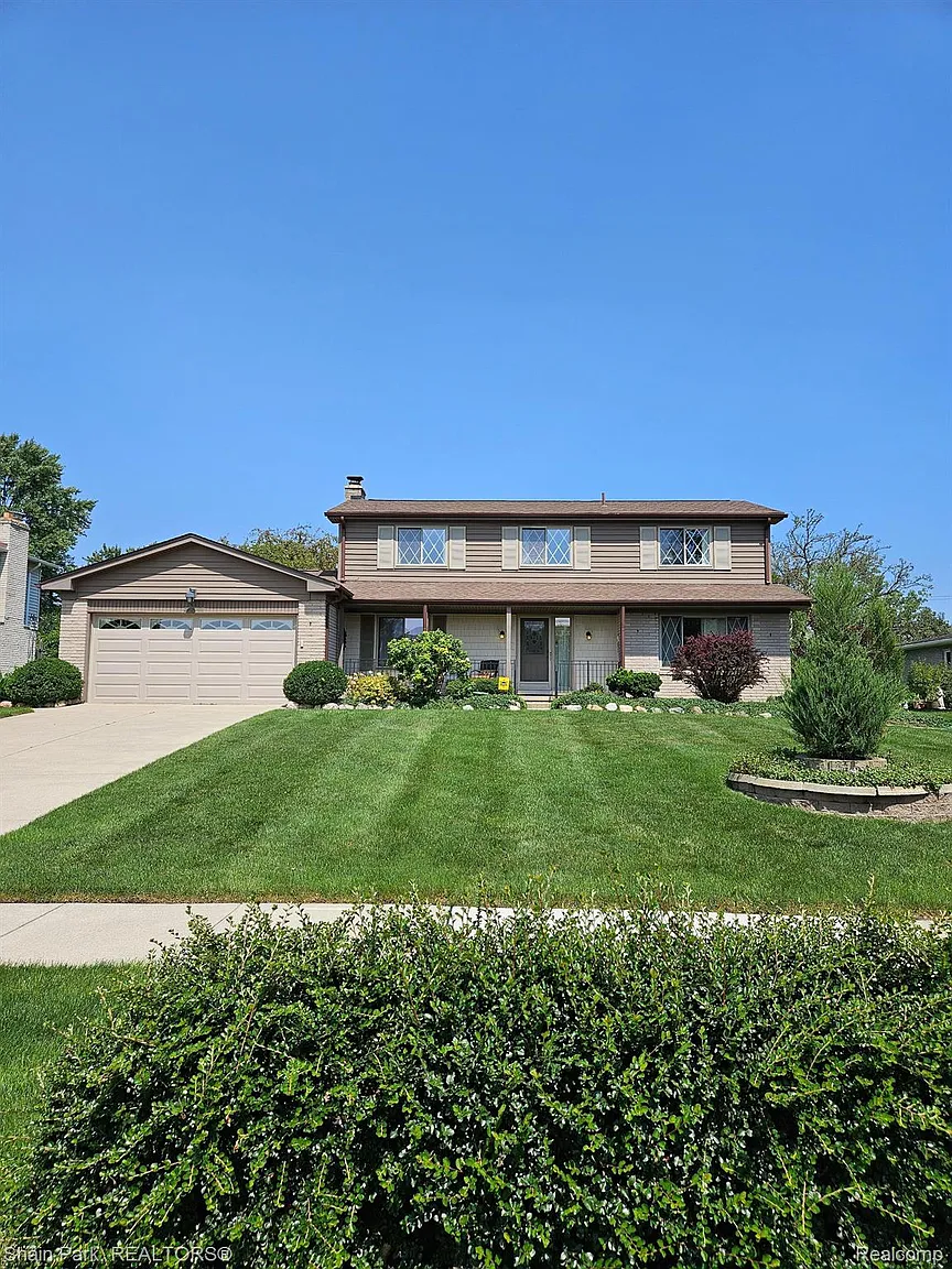 18850 Lincoln Dr photo 1