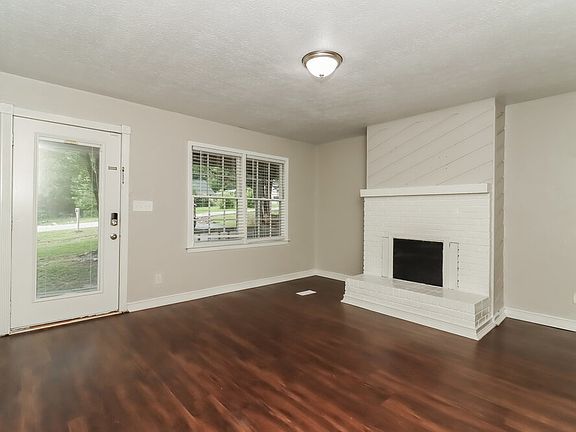 4th image of 155 Sunny Ln