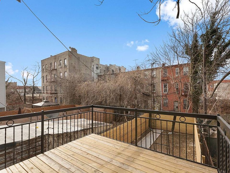 1st image of 6 Roosevelt Pl #2