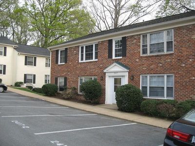 2417 Barracks Pl APT 4, Charlottesville, VA, 22901