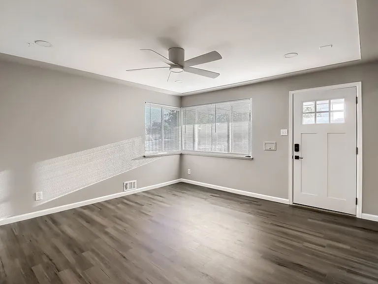 3341 N Olive St — Photo 6