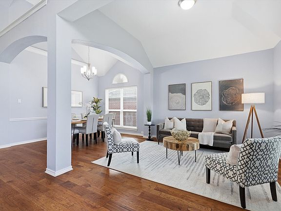 3rd image of 8305 Monica Cir