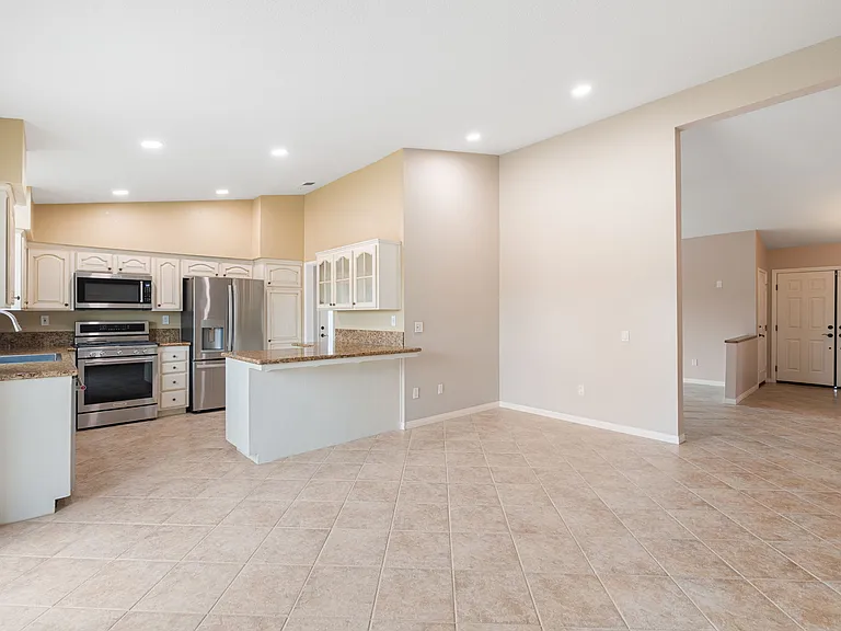 44030 Mariposa Ct — Photo 9