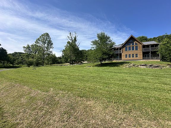 5th image of 16 Eckert Ln