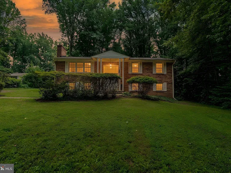 5315 Summit Dr — Photo 8
