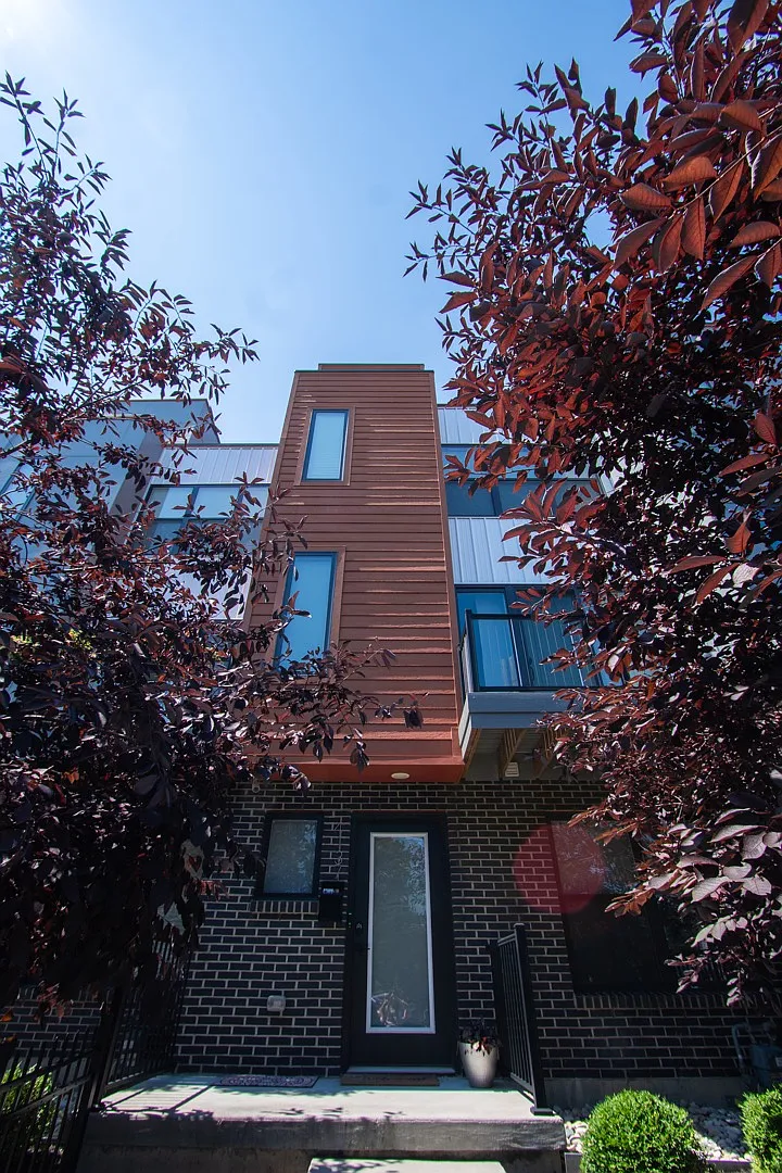 4137 Taylor Ave - 4137 - unit 1 — Photo 1