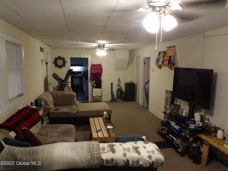 4th image of 43 Spring Street