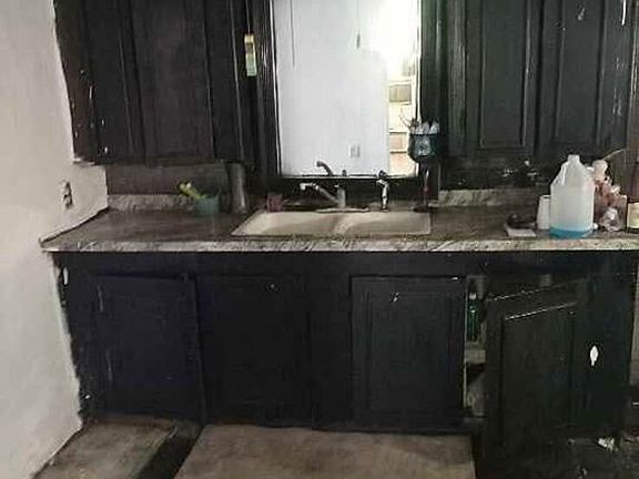 5th image of 515 Saint Mary St