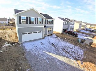 2552 Brook Run Dr, Lancaster, OH 43130