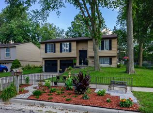 6290 Royal Oak Dr, Haslett, MI 48840