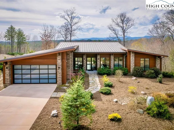 1416 High Valley Way, Lenoir, NC 28645