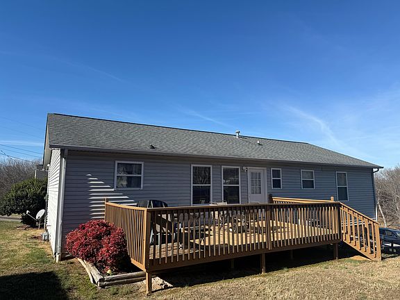 3rd image of 6255 Golden Dr