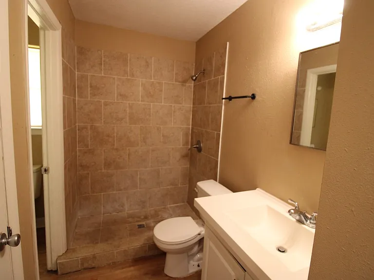 4851 Malabar Dr — Photo 5