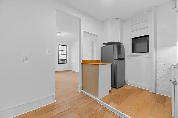 Rented by REAL New York | media 16