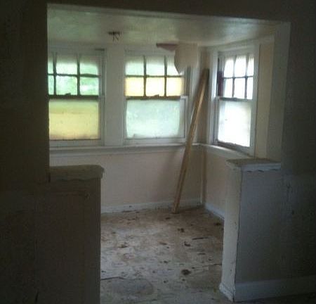4th image of 3811 Montgall Ave