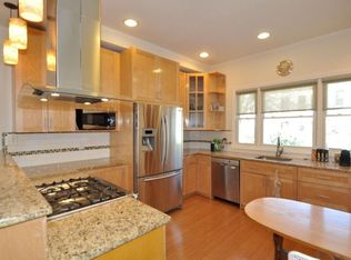 40 47th St #1, Weehawken, NJ 07086