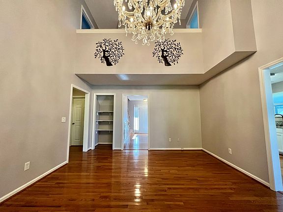 5th image of 1401 Angel Ct