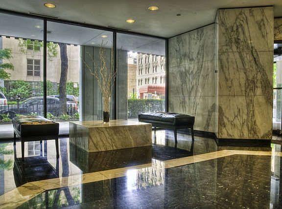 4th image of 1111 N Dearborn St #0/1