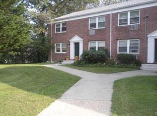 132 Blachley Rd, Stamford, CT 06902