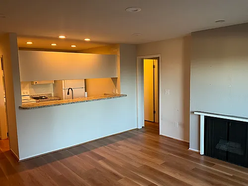 955 Lighthouse Ave #6 Photo 1