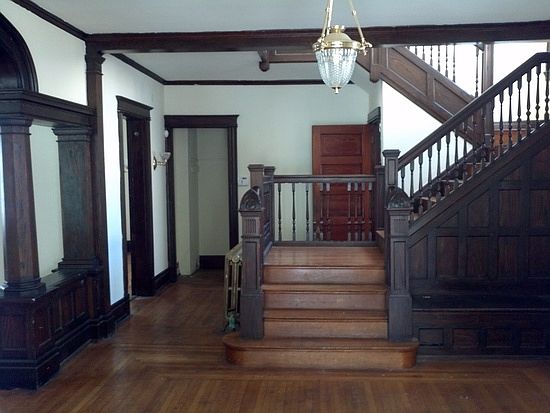 4th image of 2353 Ohio Ave
