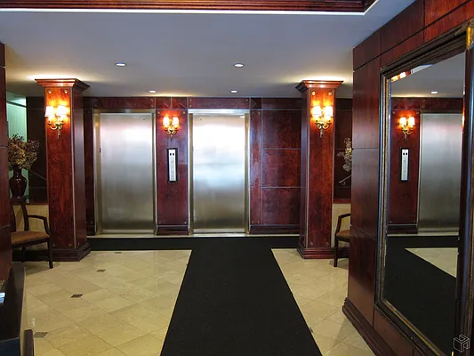 Rented by Compass | media 7