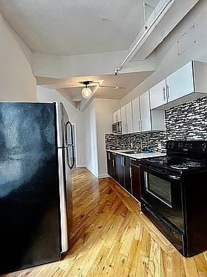 4th image of 29-28 41st Ave #1205
