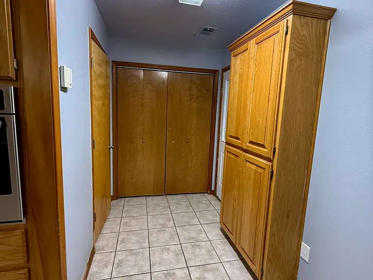 510 College Pl — Photo 28