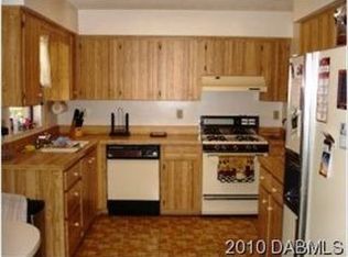 141 N Paul Revere Dr, Daytona Beach, FL 32119