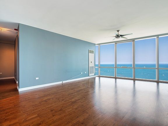 3rd image of 1211 S Prairie Ave APT 4402