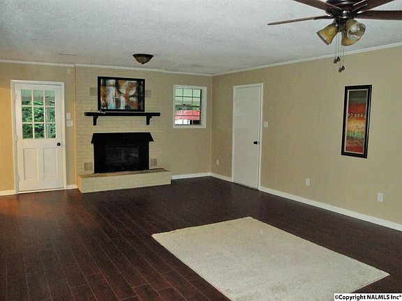 5th image of 302 Skidmore Rd