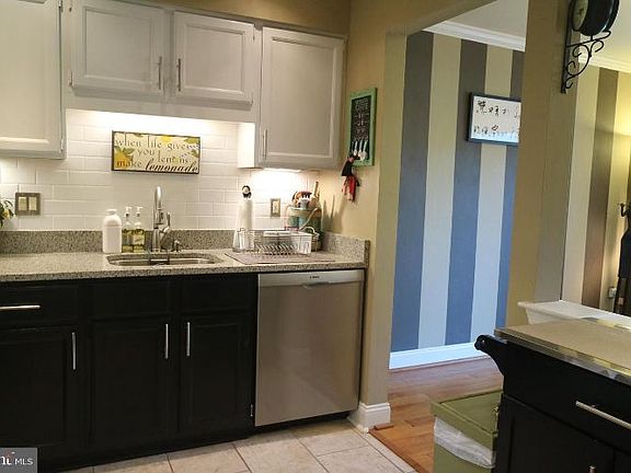 4th image of 13 Redwood Ln