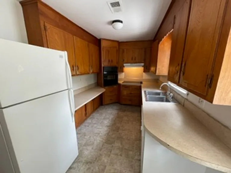 1509 Harbor View Rd #B — Photo 36