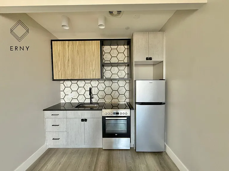 3421 Glenwood Rd #8B — Photo 11