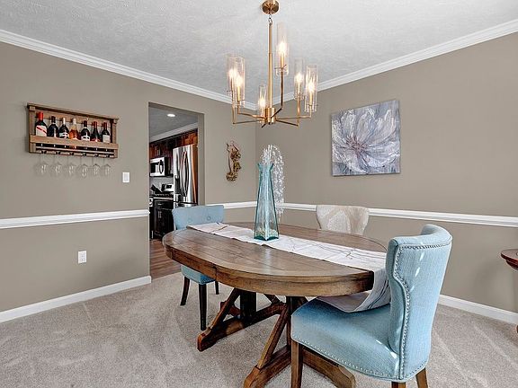 4th image of 210 Doria Ann Dr