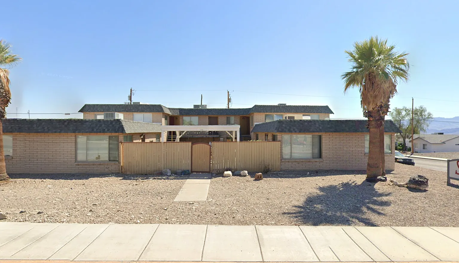 2770 McCulloch Blvd N — Photo 1
