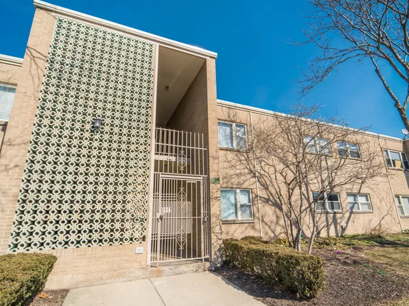 2444 W 111th St APT 2D, Chicago, IL 60655