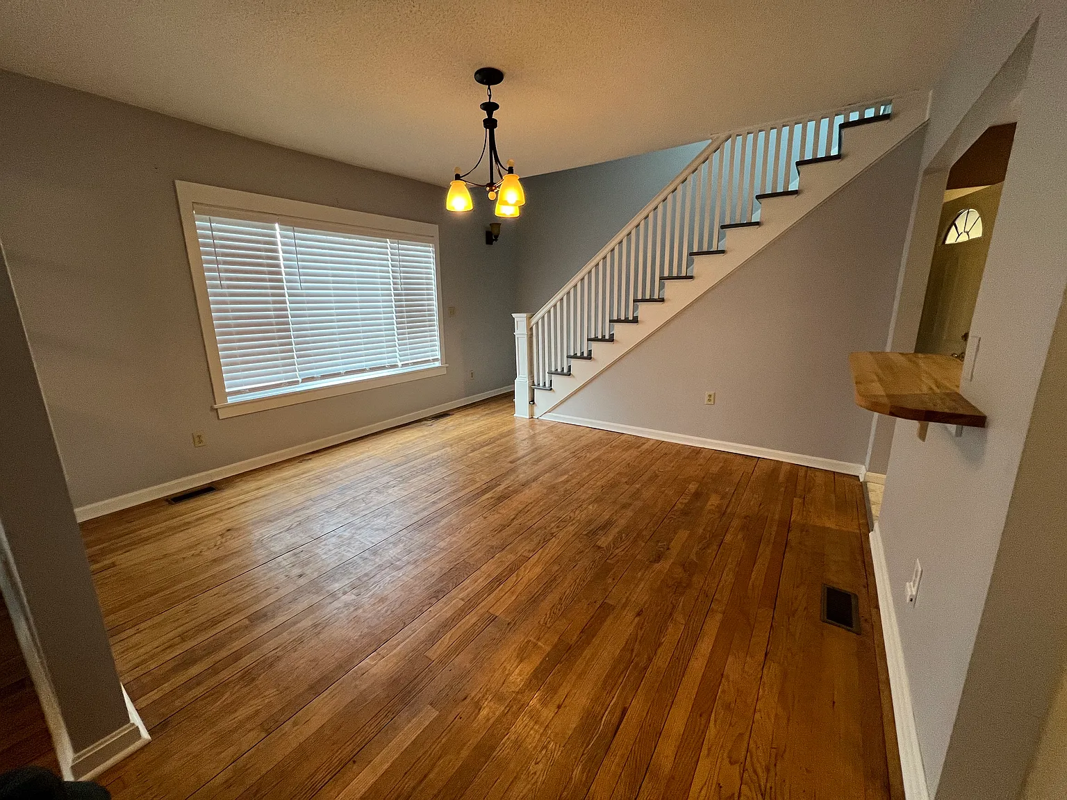 3 bed, 1.5 bath, 1170 sqft, $1,800 — Photo 1