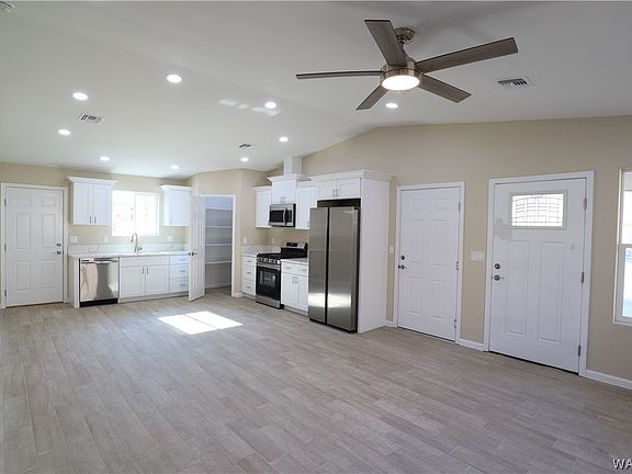 3rd image of 1834 Monterey Drive