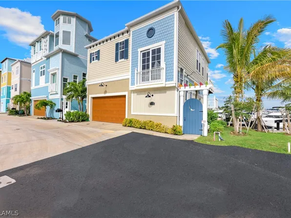 5898 Shell Cove Dr, Cape Coral, FL 33914