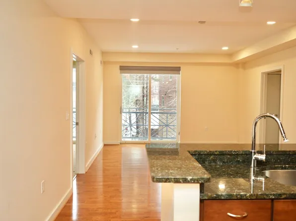 428 Monroe Ln, Charlottesville, VA