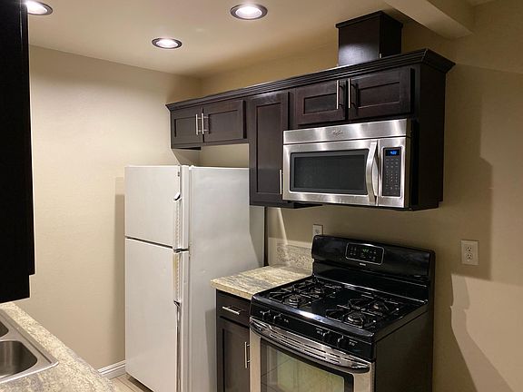 3rd image of 4535 Ramona Ave APT 15