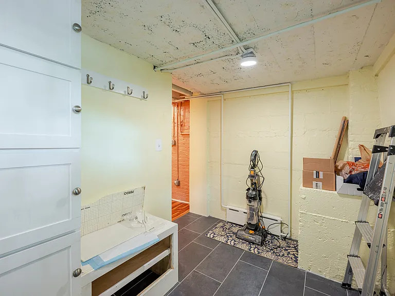 505 Kentucky Ave SE — Photo 5