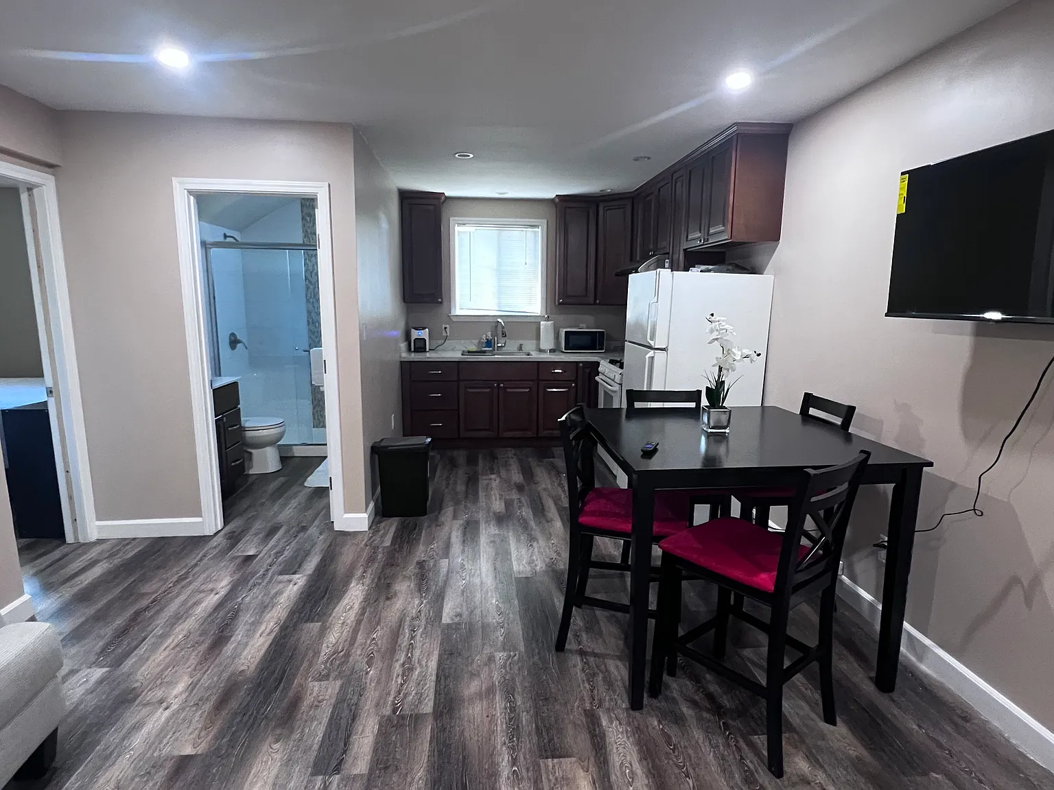 3985 Rhoda Ave — Photo 3
