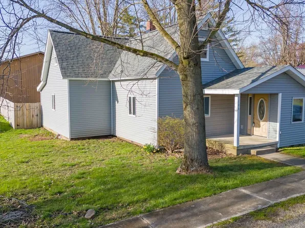 106 Armstrong St, La Fontaine, IN 46940