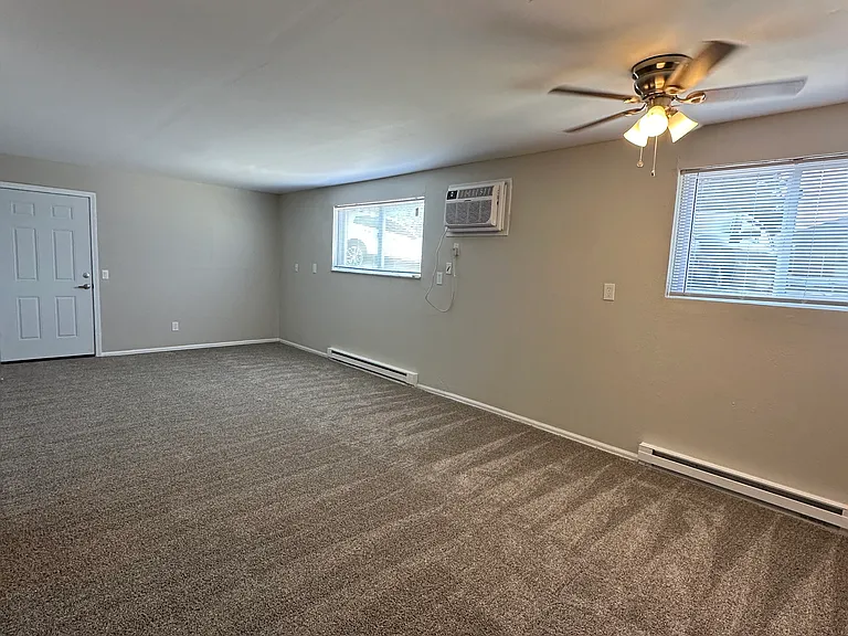 One Bedroom Renovated- Spacious Living Area