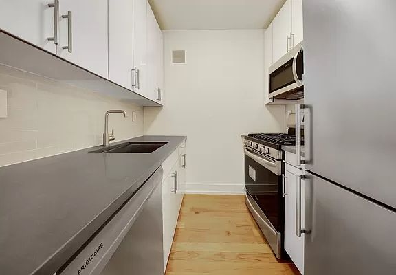 5th image of 136-04 Cherry Ave #6D