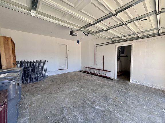 4th image of 6932 Macarthur Blvd #11357062