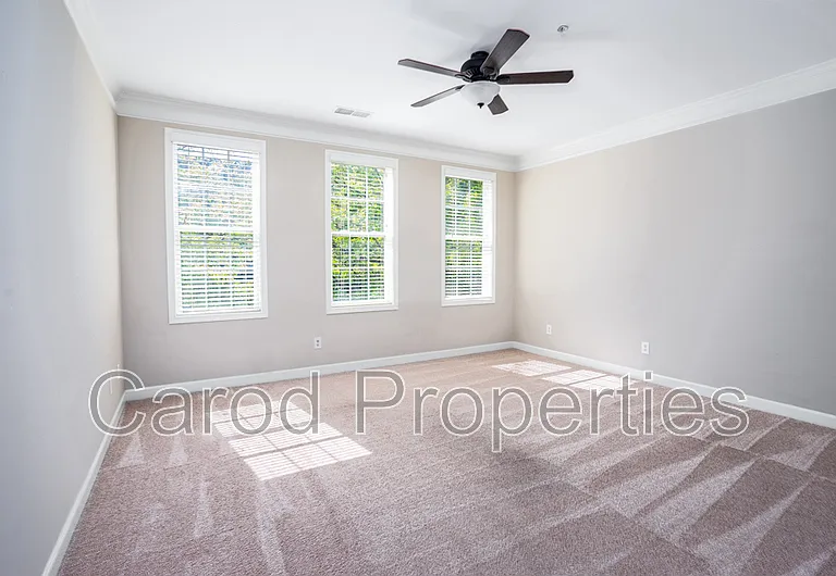 8829 Arbor Creek Dr — Photo 2